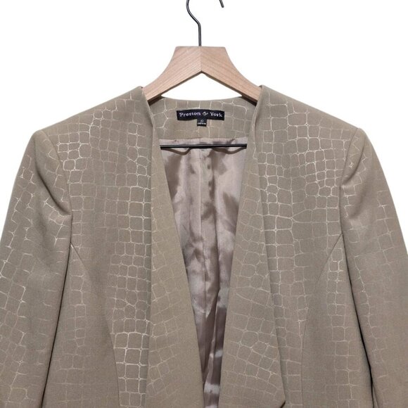 Preston & York Tan Tortoise Print Collarless Blazer Sz 10 - Picture 2 of 9